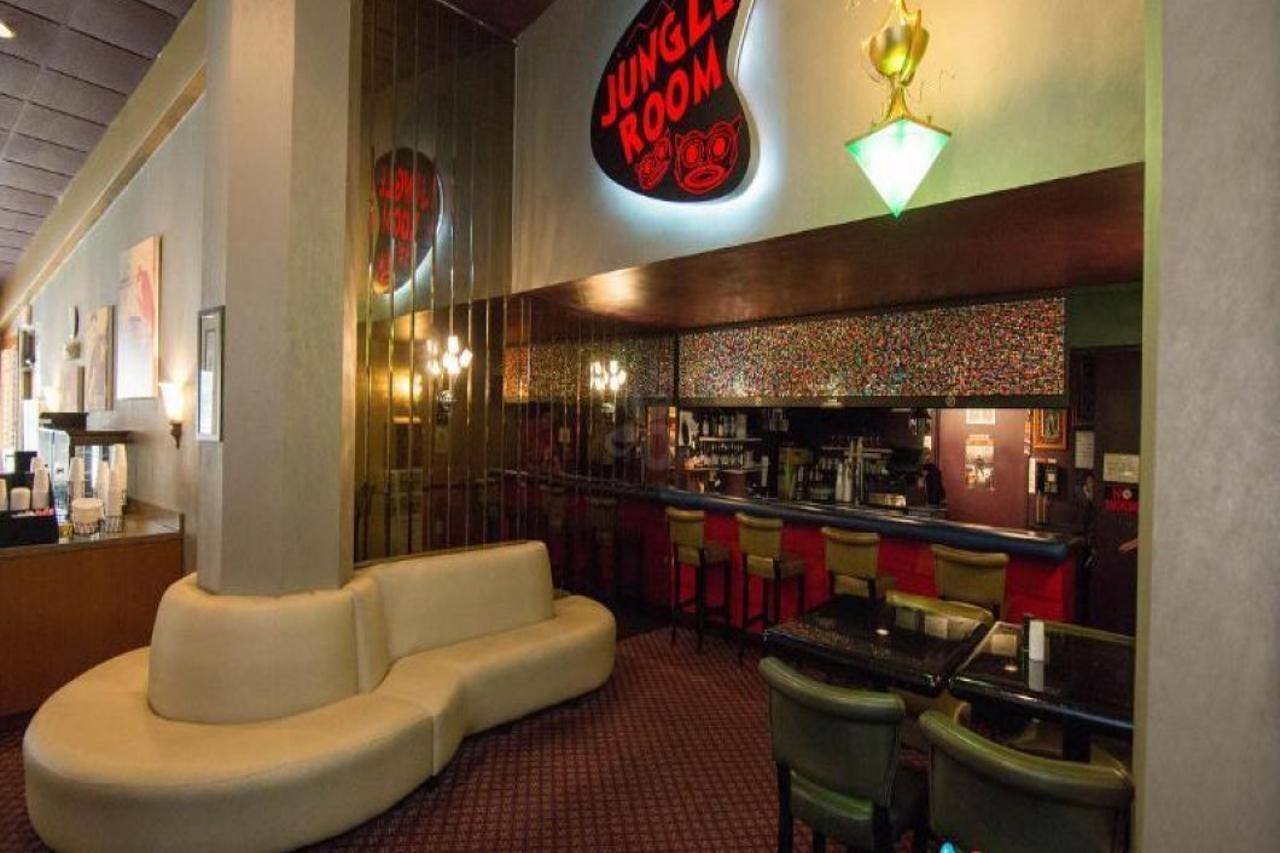 Elvis Presley'S Heartbreak Hotel Memphis Exterior photo